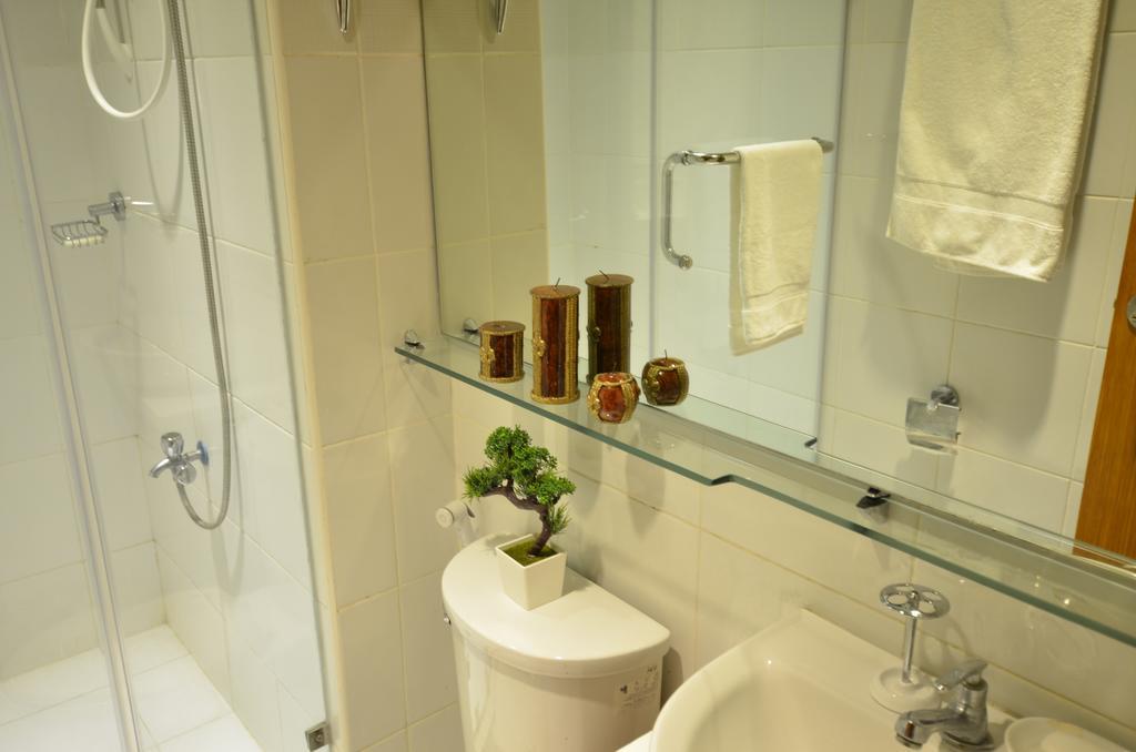 A Homey Place At Adriatico مانيلا المظهر الخارجي الصورة